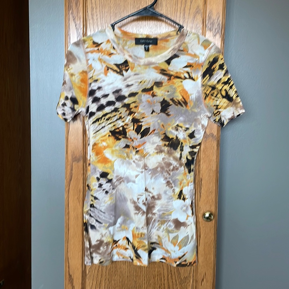 Karen Kane top, size medium.